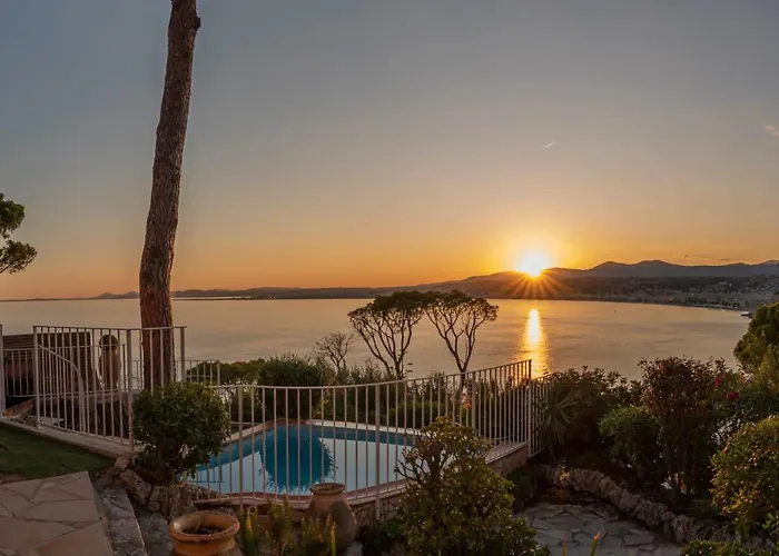 Château des Anglais - Five Stars Holiday House