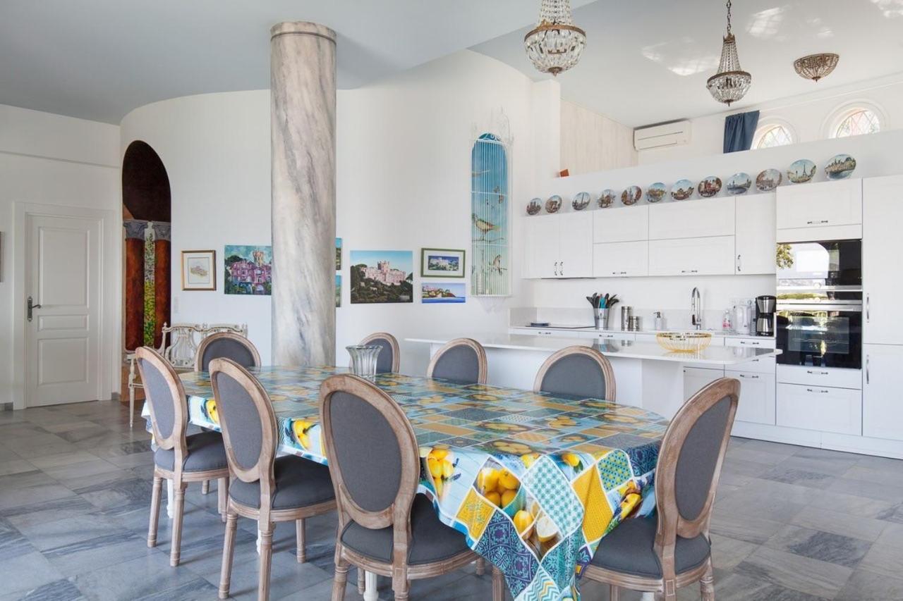 Villa Château Des - Five Stars House